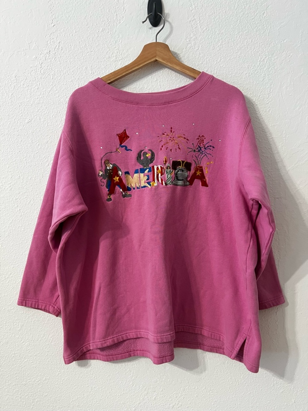 Quacker factory pink sweatshirt embroidered 4th of July AMERICA Americana 90s